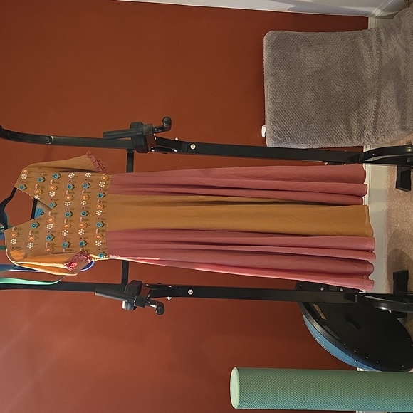 For Example Kurta/Dress with Ruffle Sleeves - Picture 2 of 8